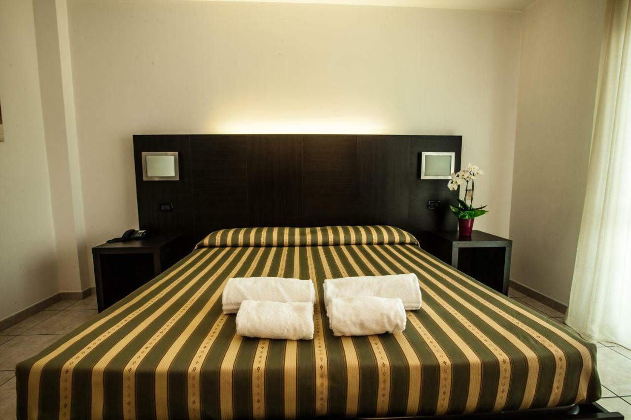 ריבולי Hotel Davide מראה חיצוני תמונה