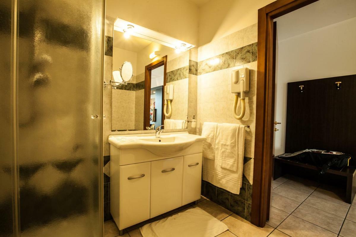 ריבולי Hotel Davide מראה חיצוני תמונה